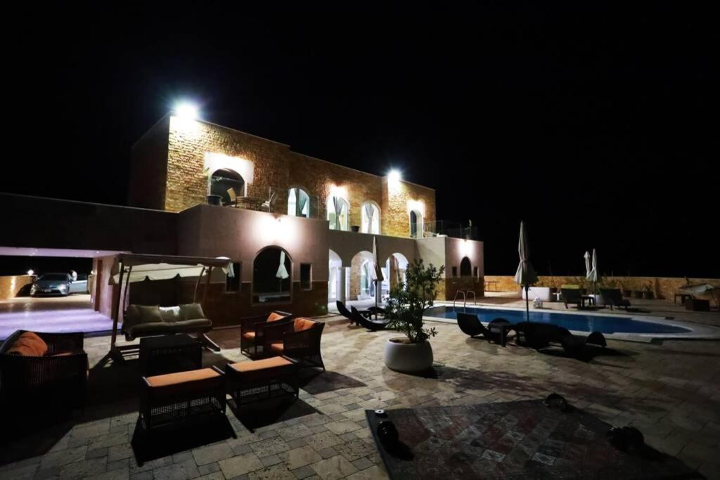Villa Sea Breeze Sweimeh Buitenkant foto